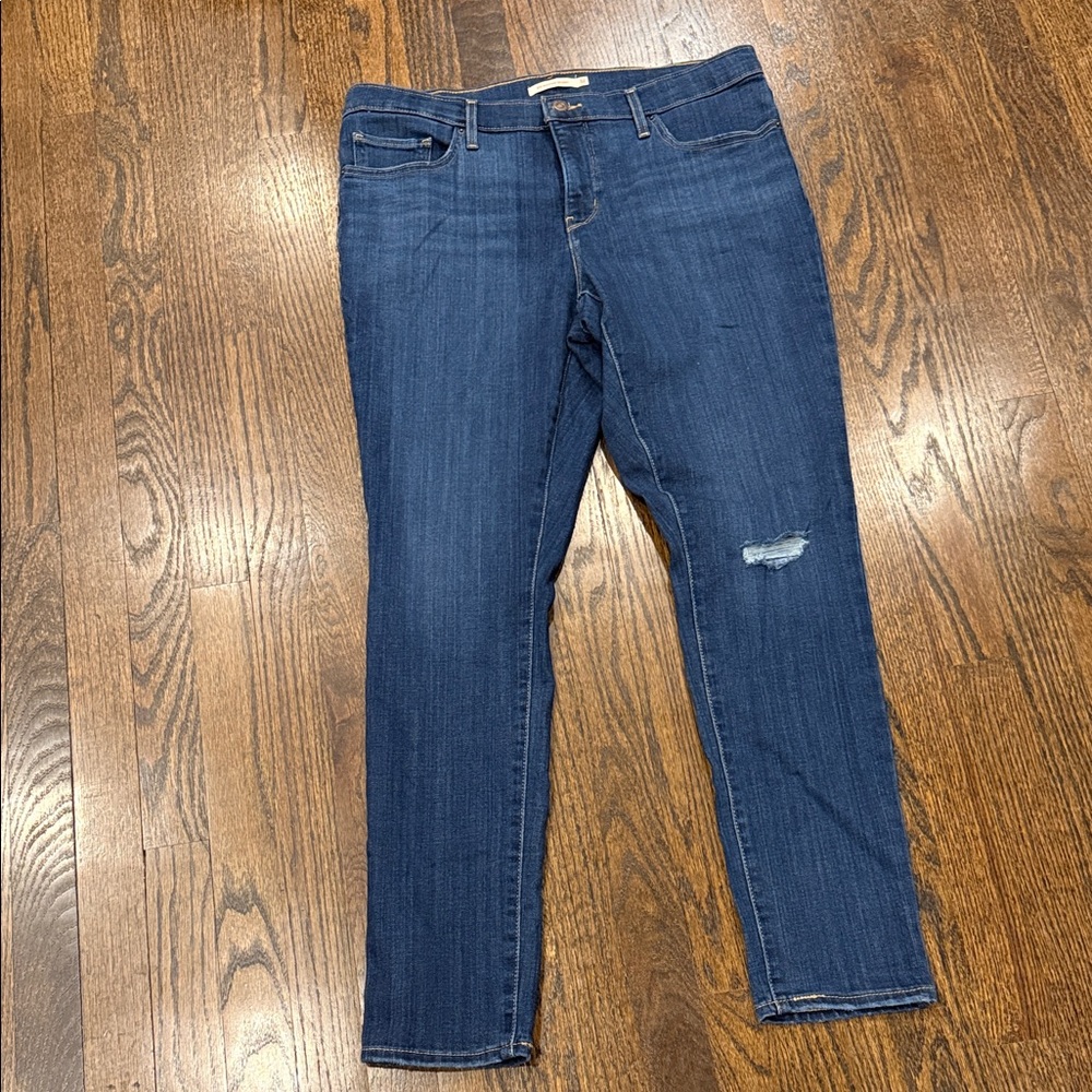 Levi’s size 32 Classic Blue Women's Jeans 311 skinny